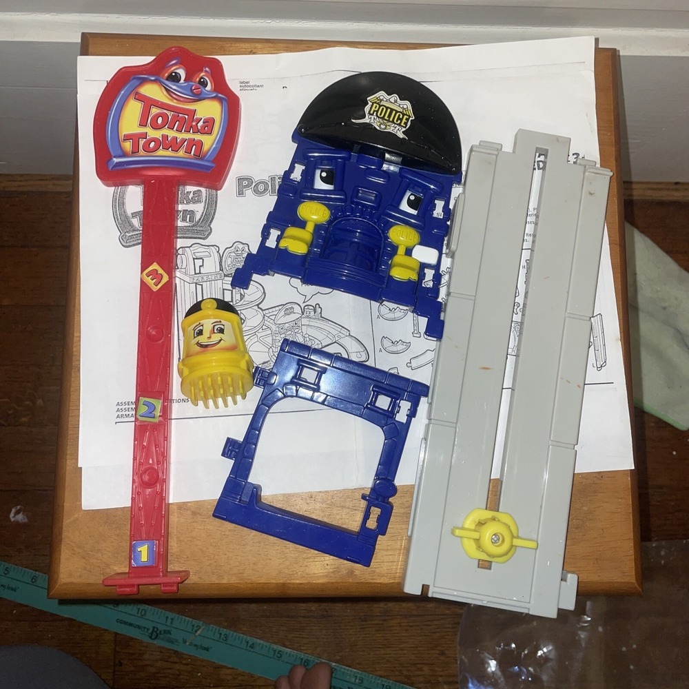 Tonka Town Police Station Stan‎ Pieces